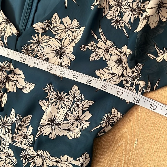 Ann Taylor - long, sheer sleeve, full skirt, lined teal colored floral dress. 4. - Picture 11 of 16